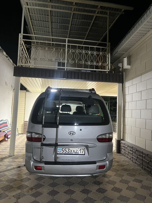 Hyundai Starex 11 мест