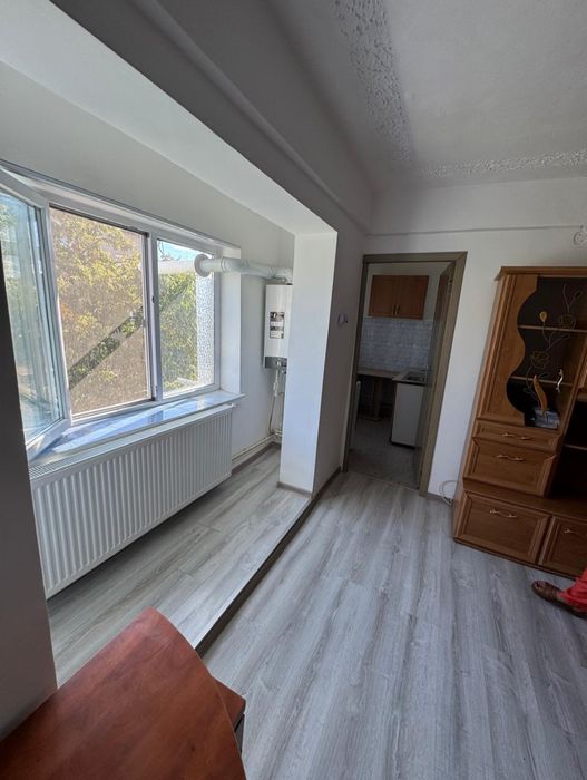 Garsoniera de vanzare et.3 zona HCC