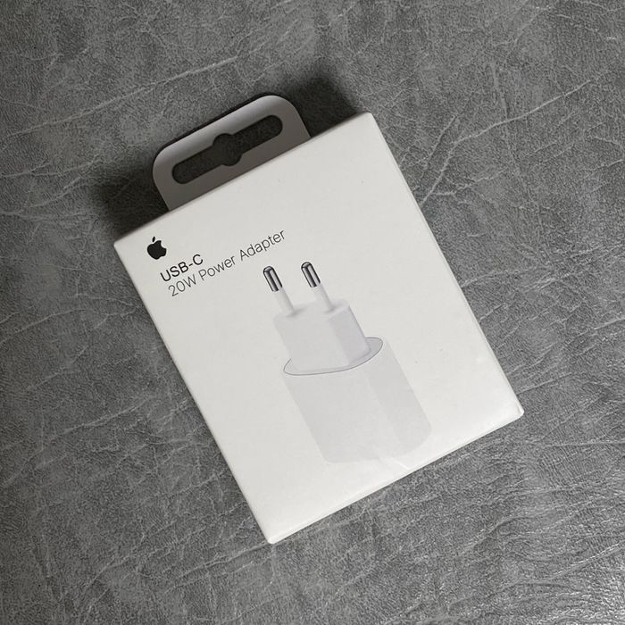 Адаптер USB-C 20 Вт