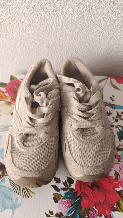 Продам осенние ботинки