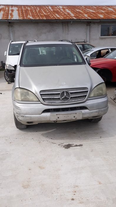 Faruri mercedes ml