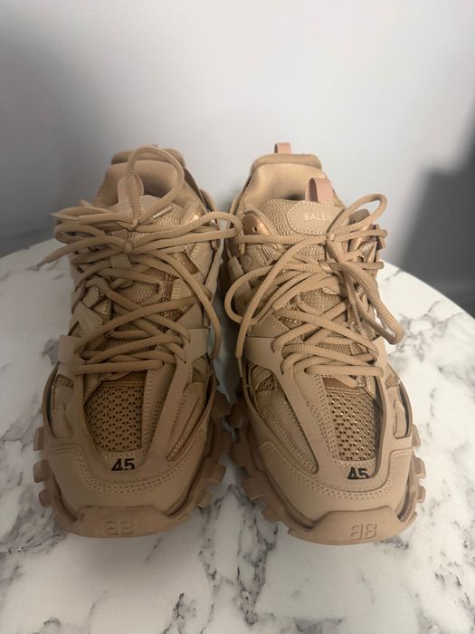 Balenciaga Track Bej