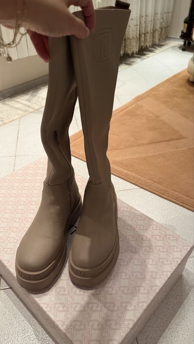 Зимни дълги ботуши  Liu jo