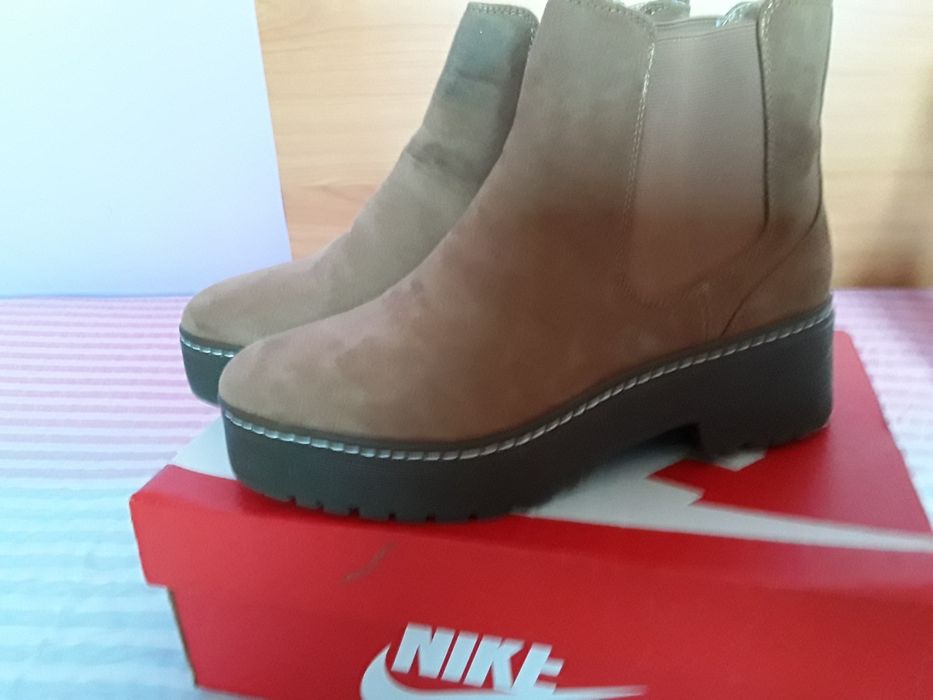 Vând Ghete Dama Bershka Mărimea 38 Noi Italia