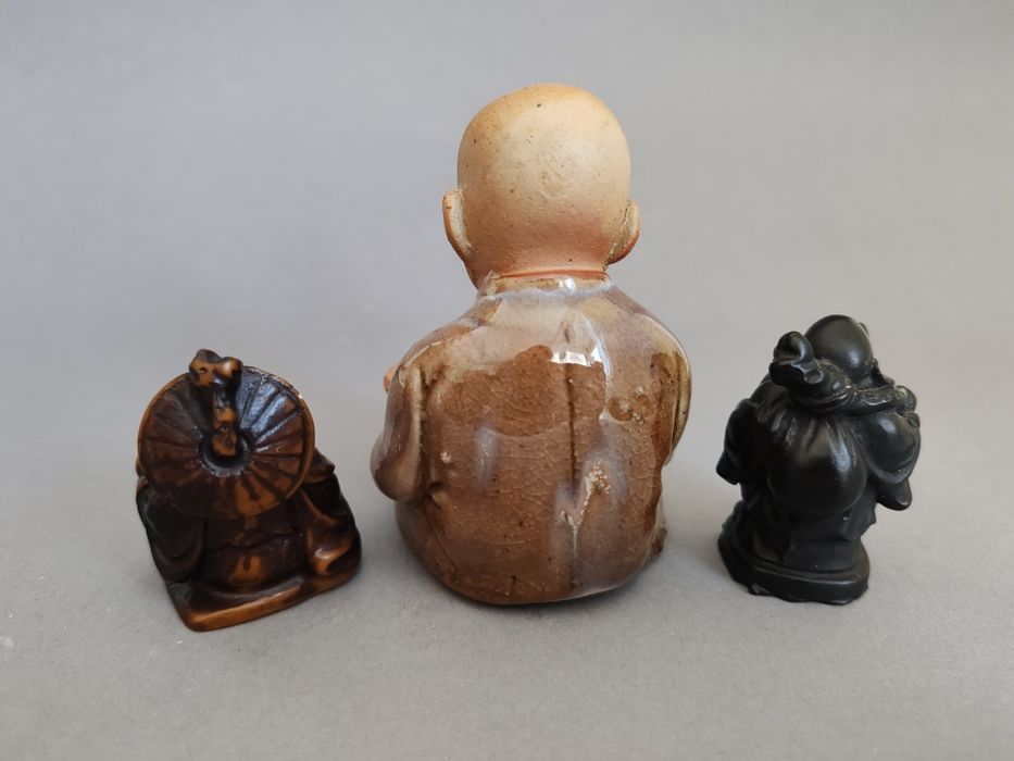 Lot 3 statuete mici Buddha din rășină/ceramică