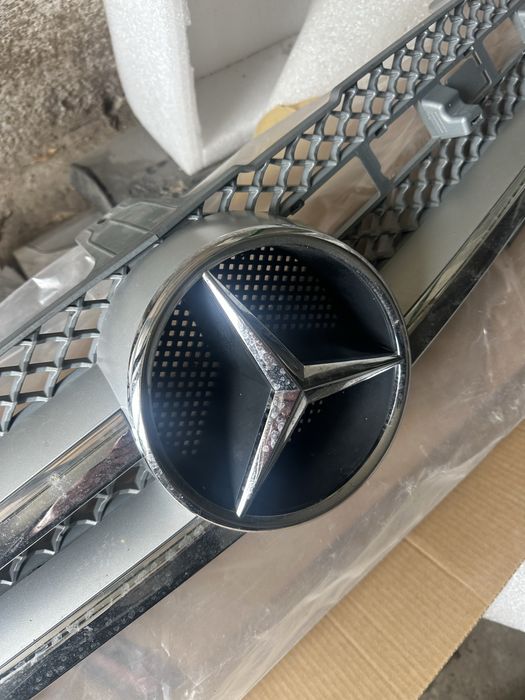 Mercedes Cls w219 05-09г Оем пр. Решетка
