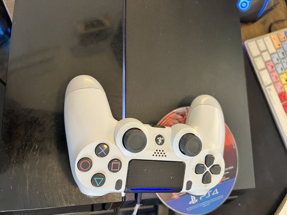 Consola Playstation 4 (ps4)