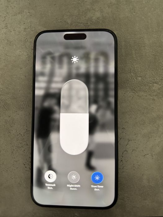 Продам Iphone 15 pro max 512