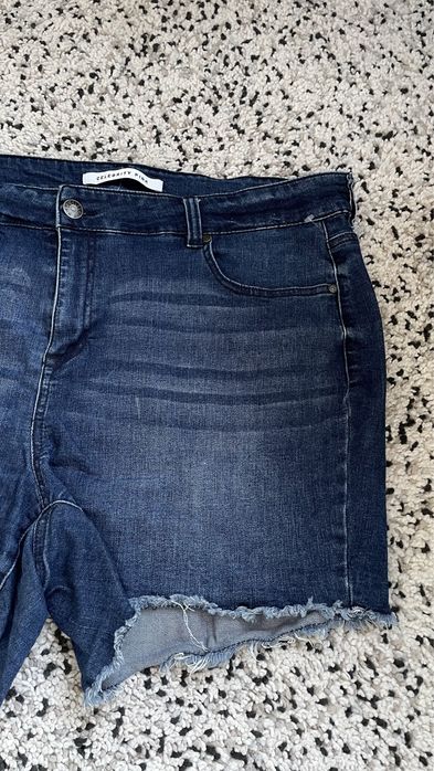 Дамски къси дънки размер 2XL