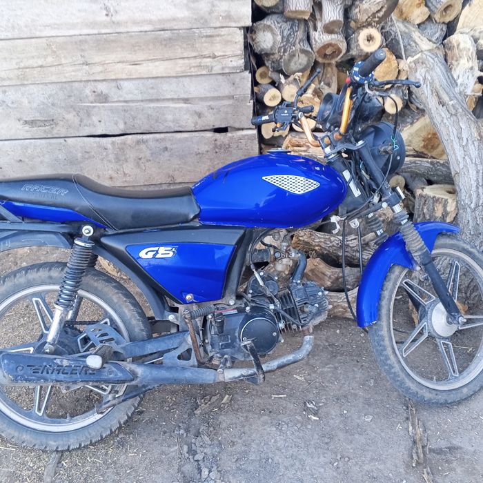 мотоцикл Racer 125 на ходу