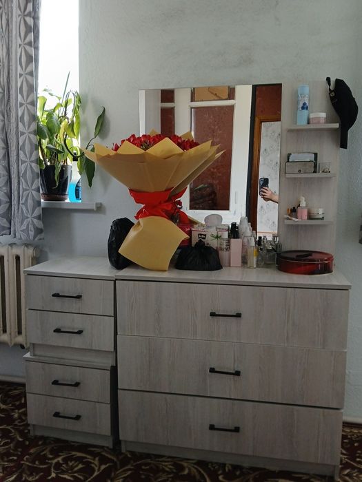 Splaniy kamplekt mebel srochna sotiladi