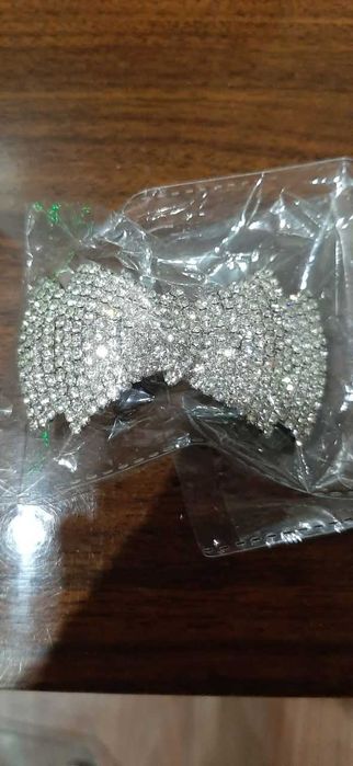 Заколка для волос нарядная новая