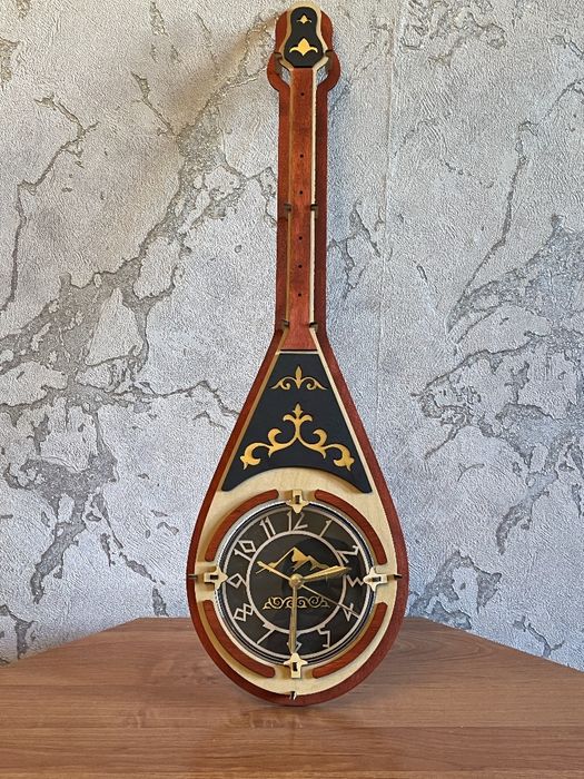 Часы "Домбра" кварцевые