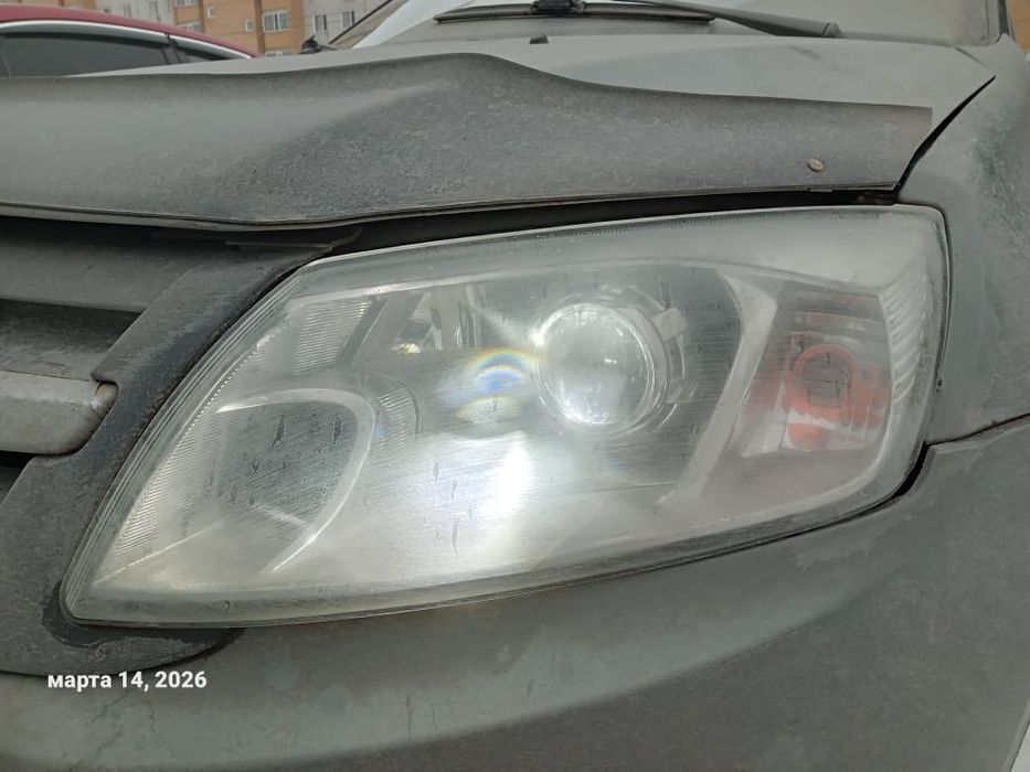 Фары на Lada Granta