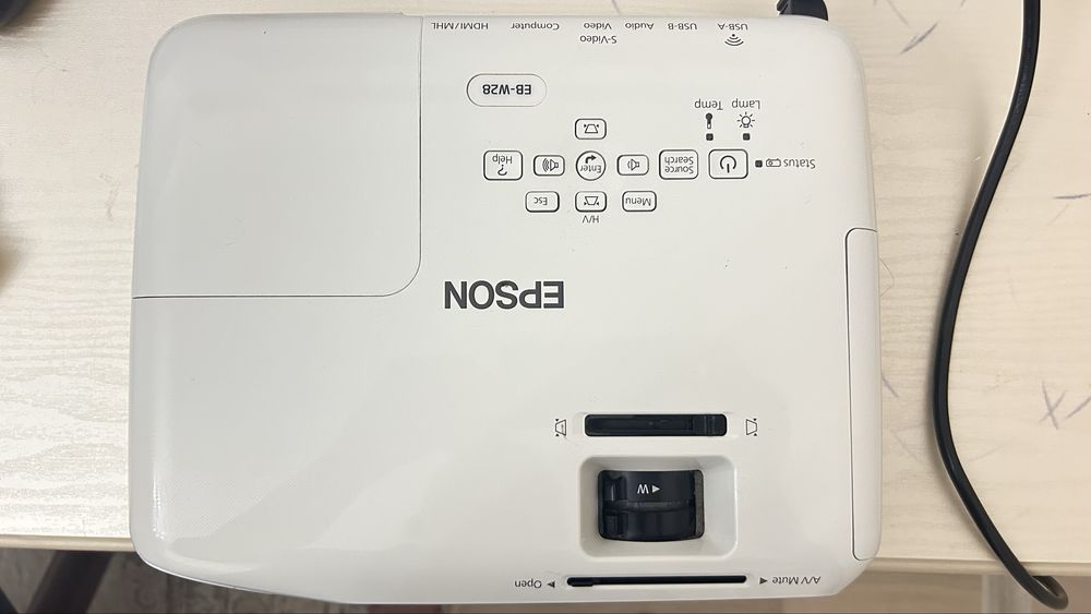 Продам проектор EPSON EB-W28