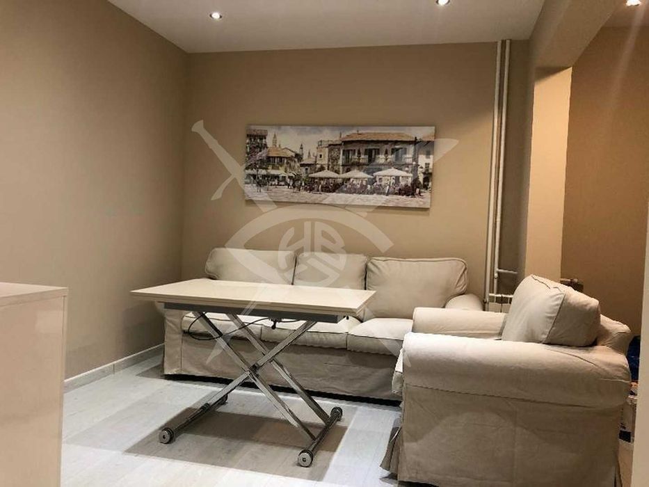 Дава се под наем Тристаен апартамент в София, Стрелбище - 100 кв.м за 950 € - Снимка #2