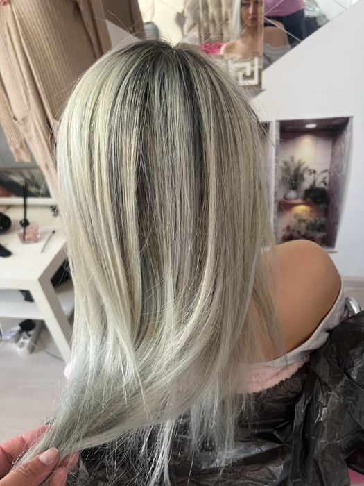 Balayage cu produse L'Oreal Goldwell pachete complete de tuns Vopsit  decolorat balayage tratament 250-700 ron