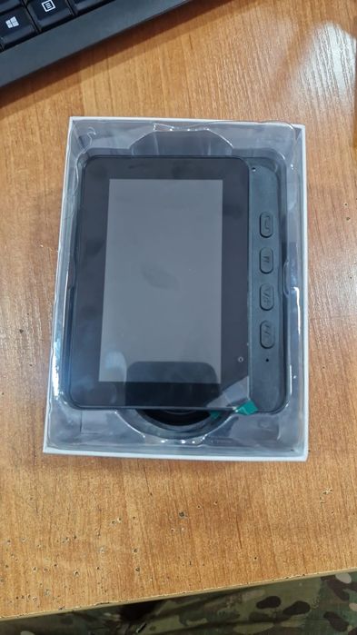 Видеодомофон новый