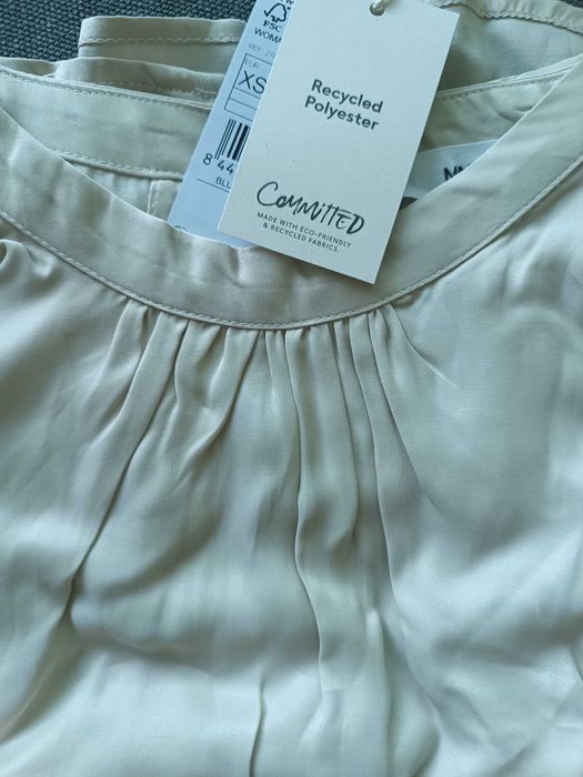 Елегантна блуза в екрю Mango