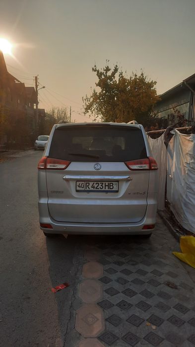 Dong-Feng Glory 330S