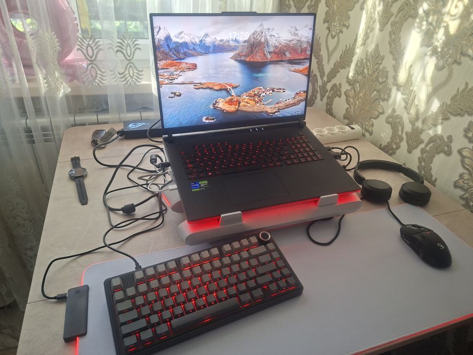 Ноутбук Asus rog strix