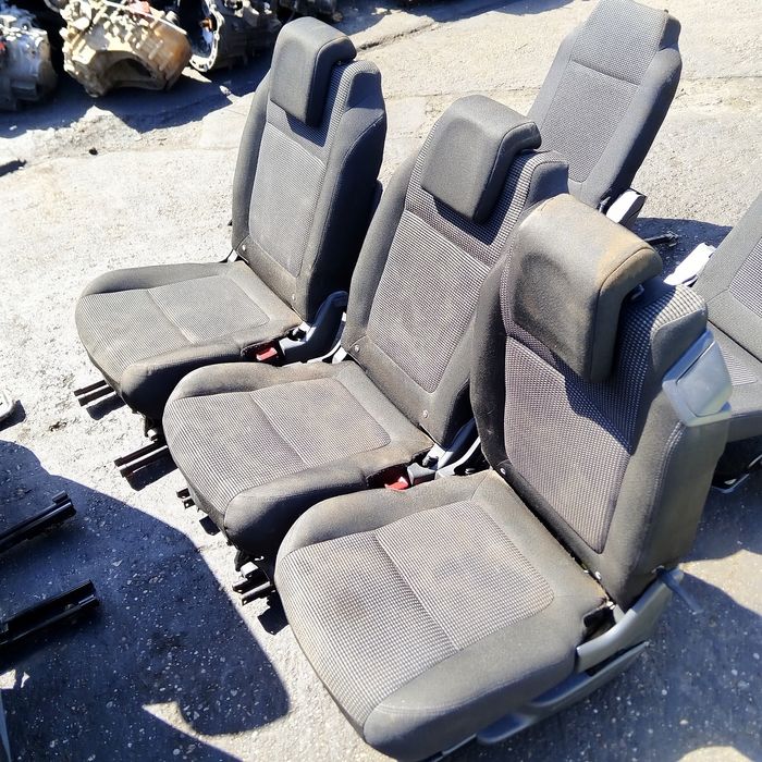 Interior 7 locuri scaune fata/spate Peugeot 5008 ( cu ecrane tetiere )