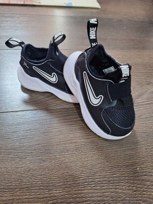 Маратонки nikeee