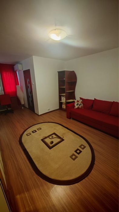 Inchiriez garsoniera Vitan