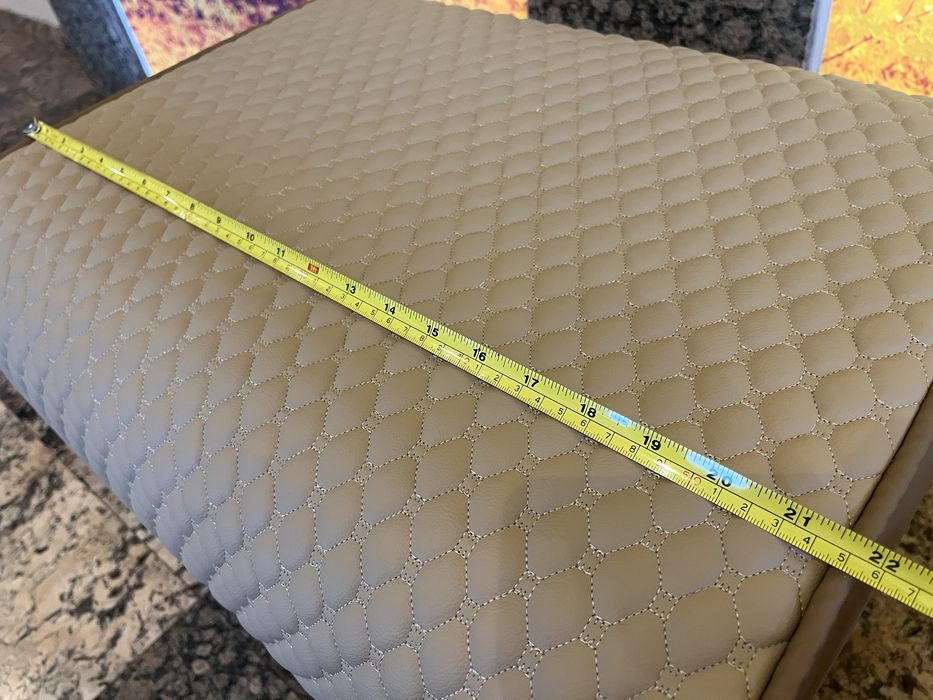 Луксозна пейка за антре, кожена табуретка (в две разновидности)