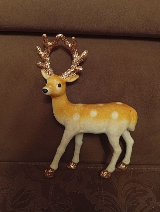 Продавам декоративни фигурки