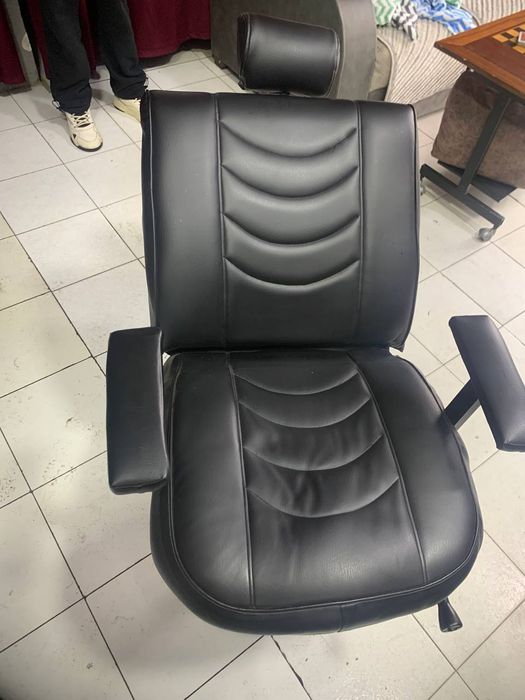 Продойотся парихмахерский кресло договорная