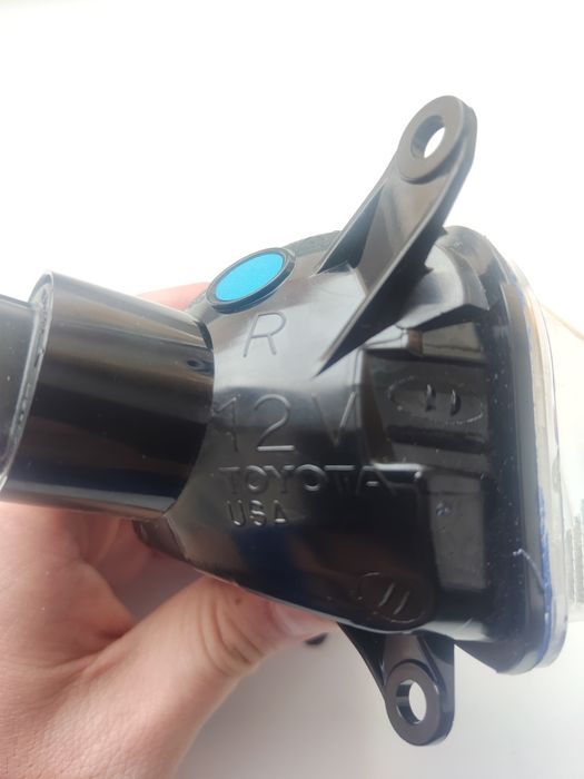 Поворотник на Toyota Avalon