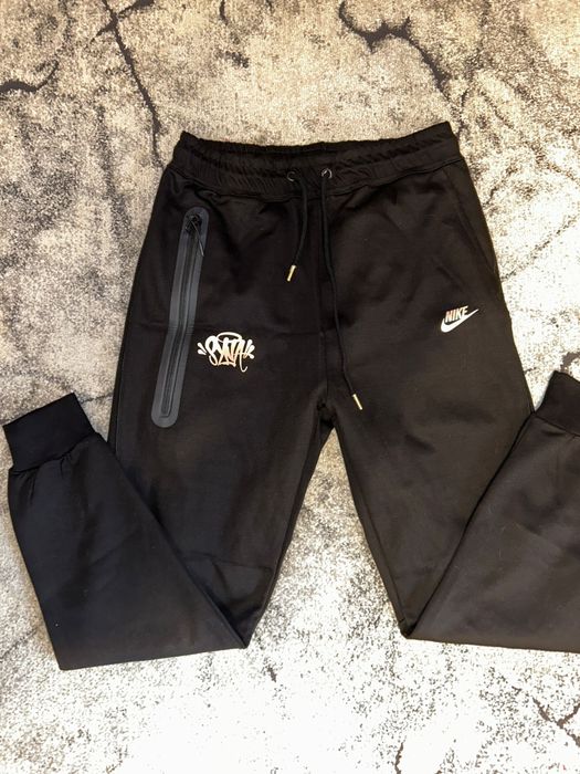 Nike tech x syna world TOP! Marimi (S, M, L, XL)