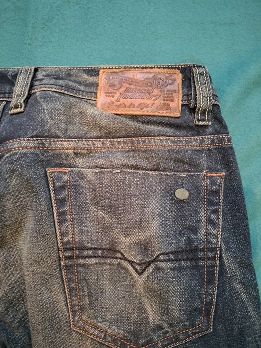 Vănd pantaloni Diesel