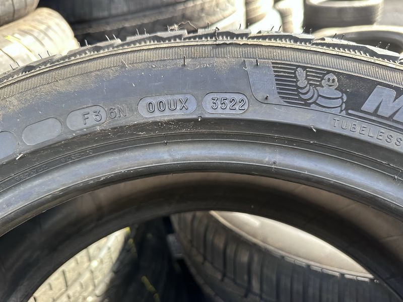 235/45/19 MICHELIN 2бр