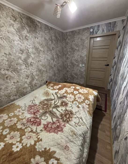 Продается магазин + квартира в п. Топар