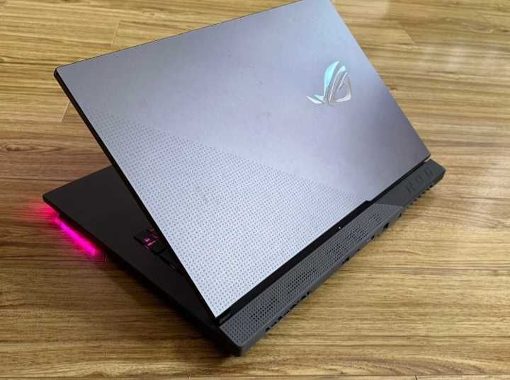Геймарски лаптоп asus rog