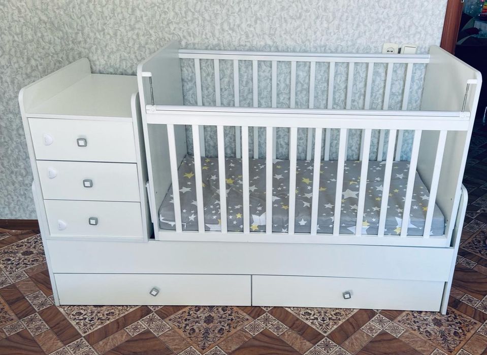 Продам манеж трансформер в отличном состоянии