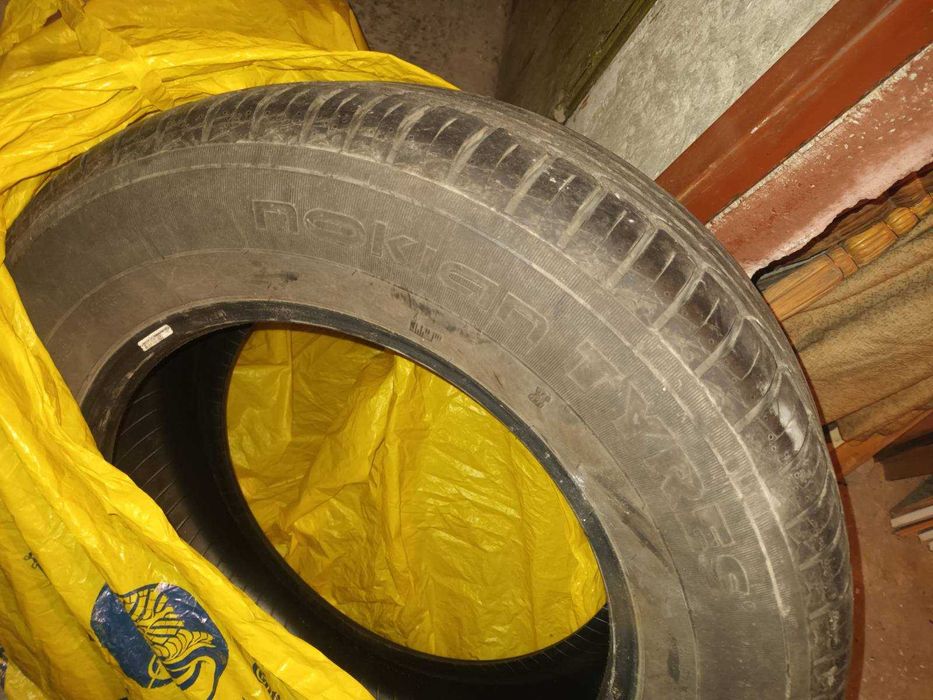 Nokian 235/65/17 летни гуми 2 броя