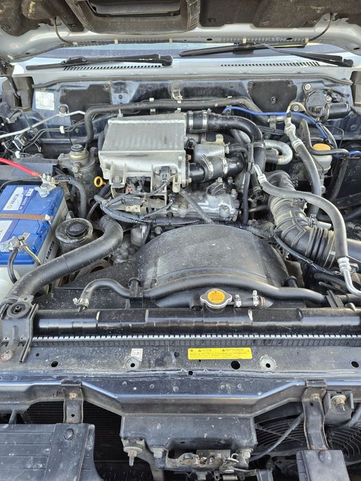 Nissan Patrol Y61  GU4 AUTOUTILITARA N1G