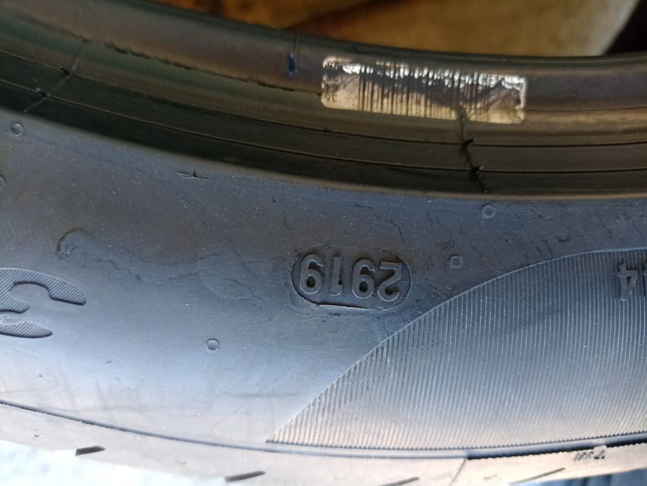 2 anvelope de vara ca noi Pirelli 315/35 R21 dot 2919