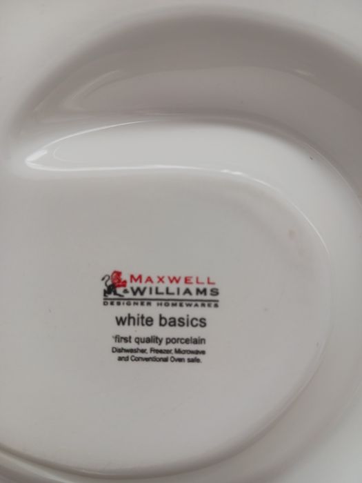 Поднос от първокласен порцелан - Maxwell & WILLIAMS,  30/30 см