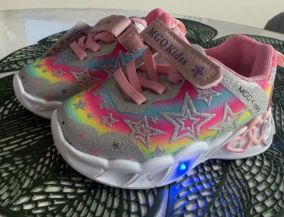 Светещи маратонки