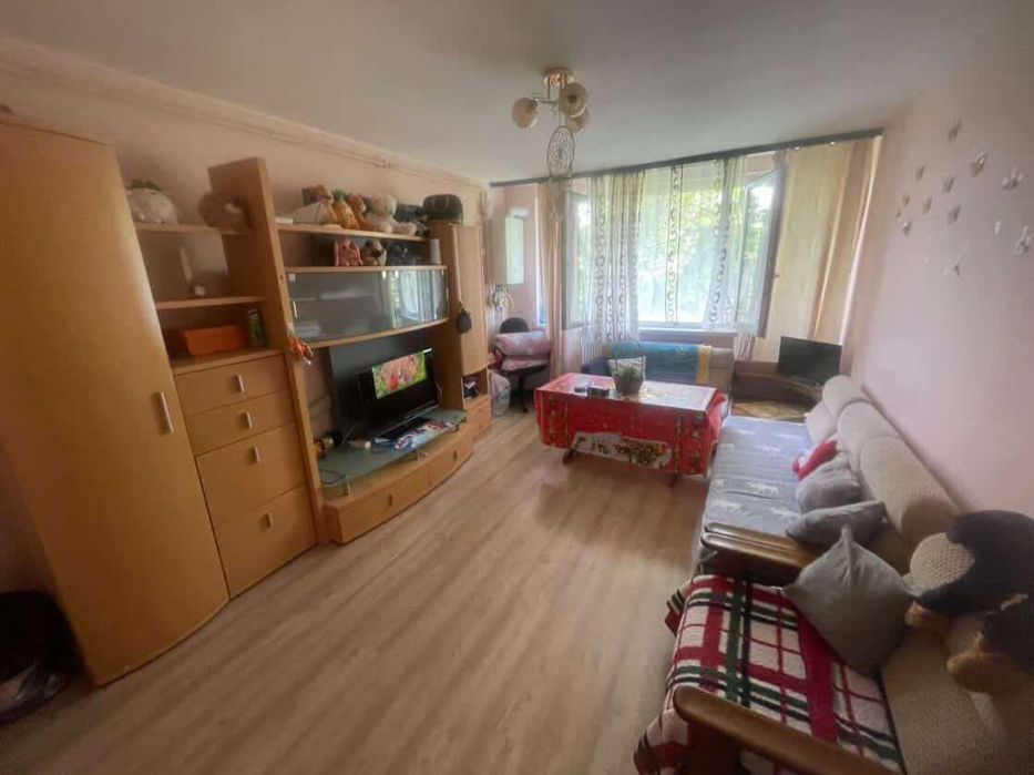 Vand garsoniera in Resita ( Aleea Tineretului )