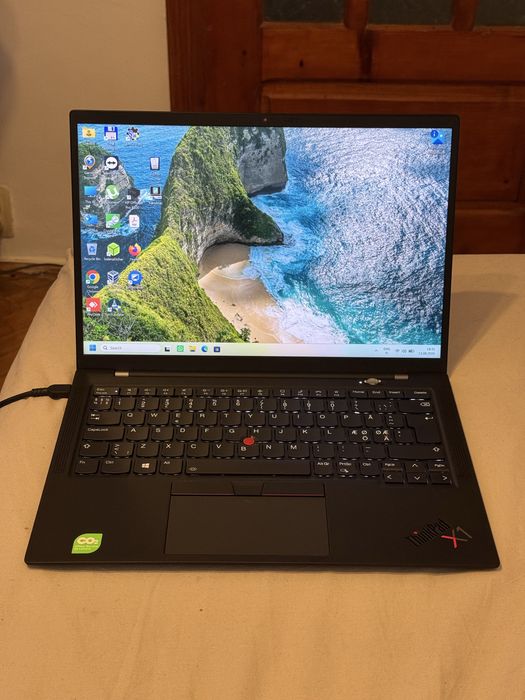 Lenovo ThinkPad X1 Carbon Gen 9 Intel I7 gen 11