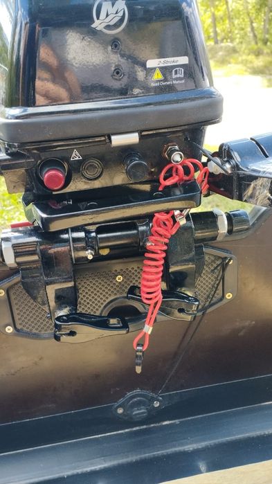 Продам лодку ПВХ с мотором