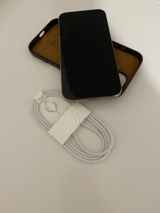 iPhone 16 pro ca NOU 93%bateria 128gb 364 cicluri de încărcare