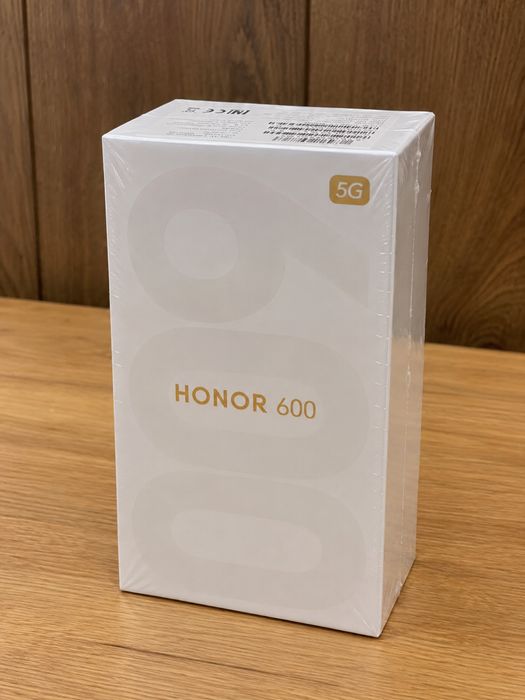 НОВ Honor 600  + подарък слушалки