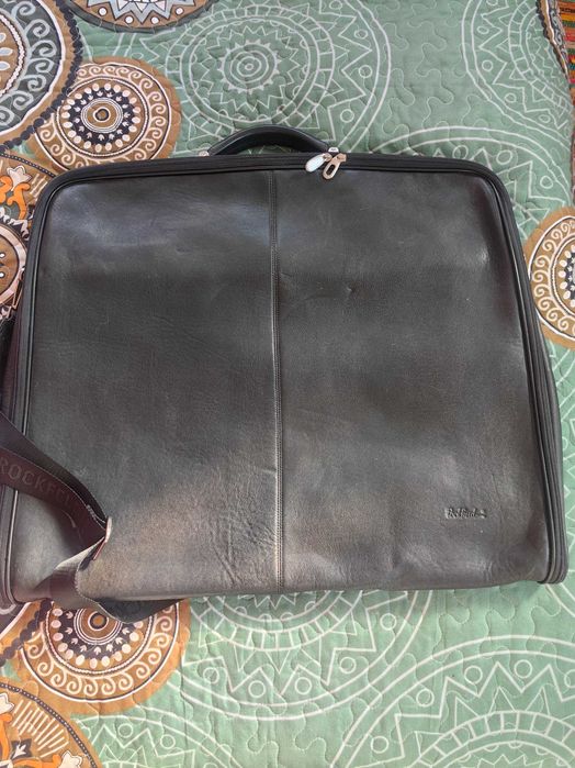 Пътнически куфар за костюми от кожа