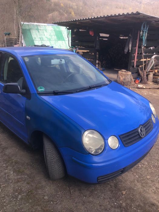 Vand doua volkswagen polo motor 1.9 TDI 1650 de euro este pretul total pentru ambele cel alabastru este 700 de euro si cel gri 950 de euro